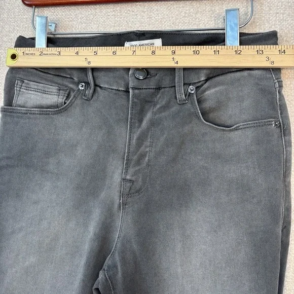 Good American Jeans Womens 6/28 Grayish Black Good Legs Raw Hem Stretch Crop - Picture 3 of 10